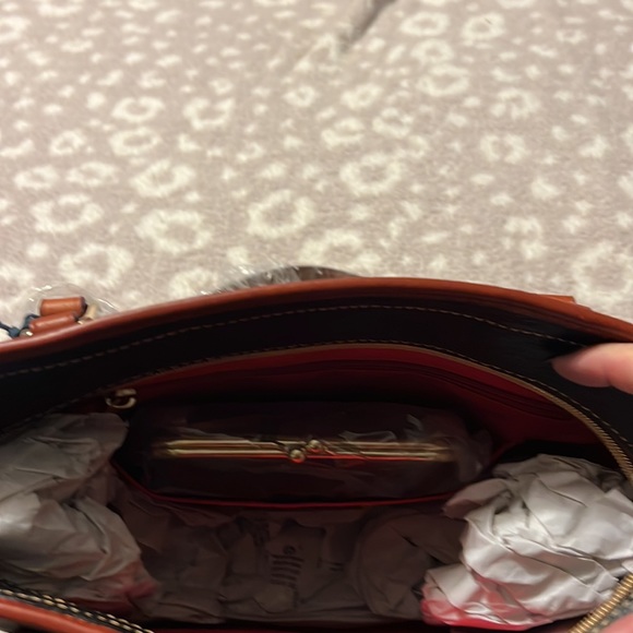 Dooney & Bourke - Picture 2 of 5